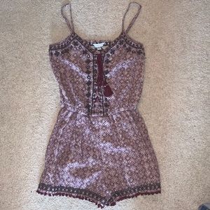 American Eagle size small romper. Color is maroon